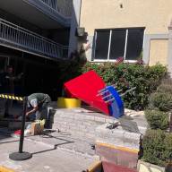 Niños prestan escultura a los museos